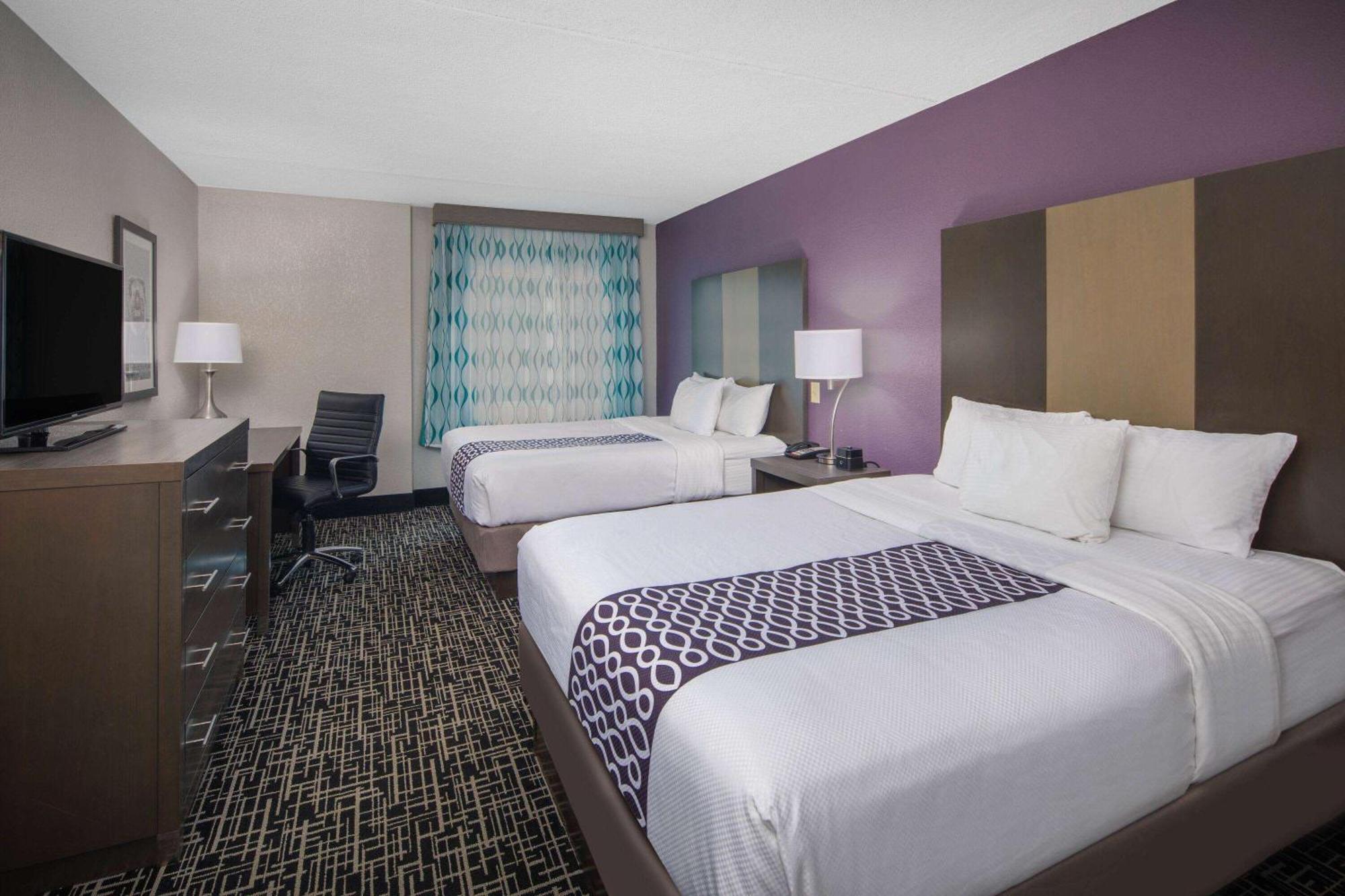 Queen Room Two Queen Beds
